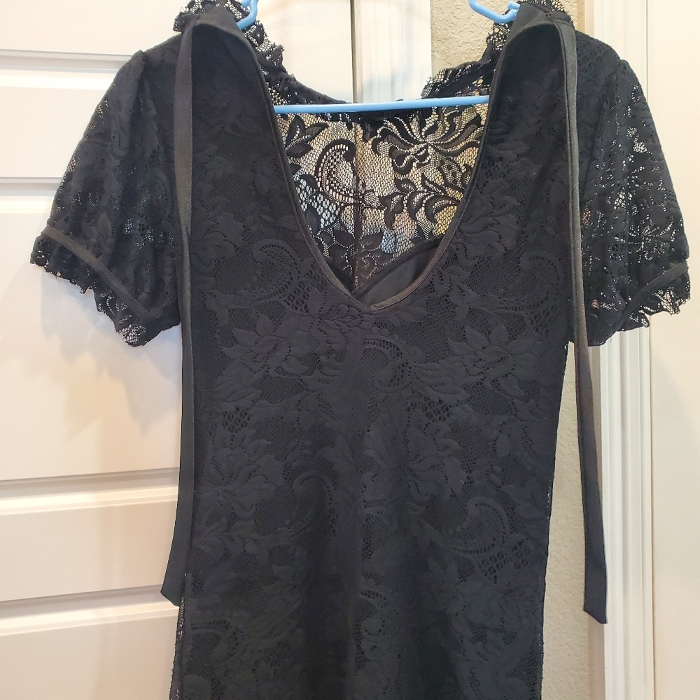 Lace‎ Top - Picture 4 of 5